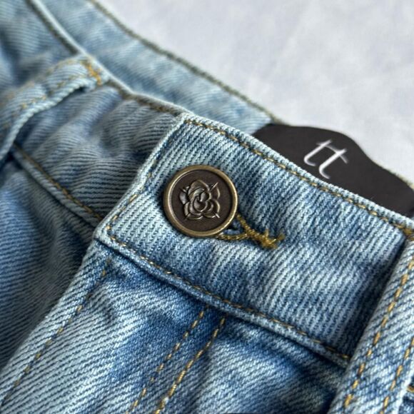 TT Studios by NTK: 1996 Jean in South St. Denim Light Blue - Picture 7 of 8